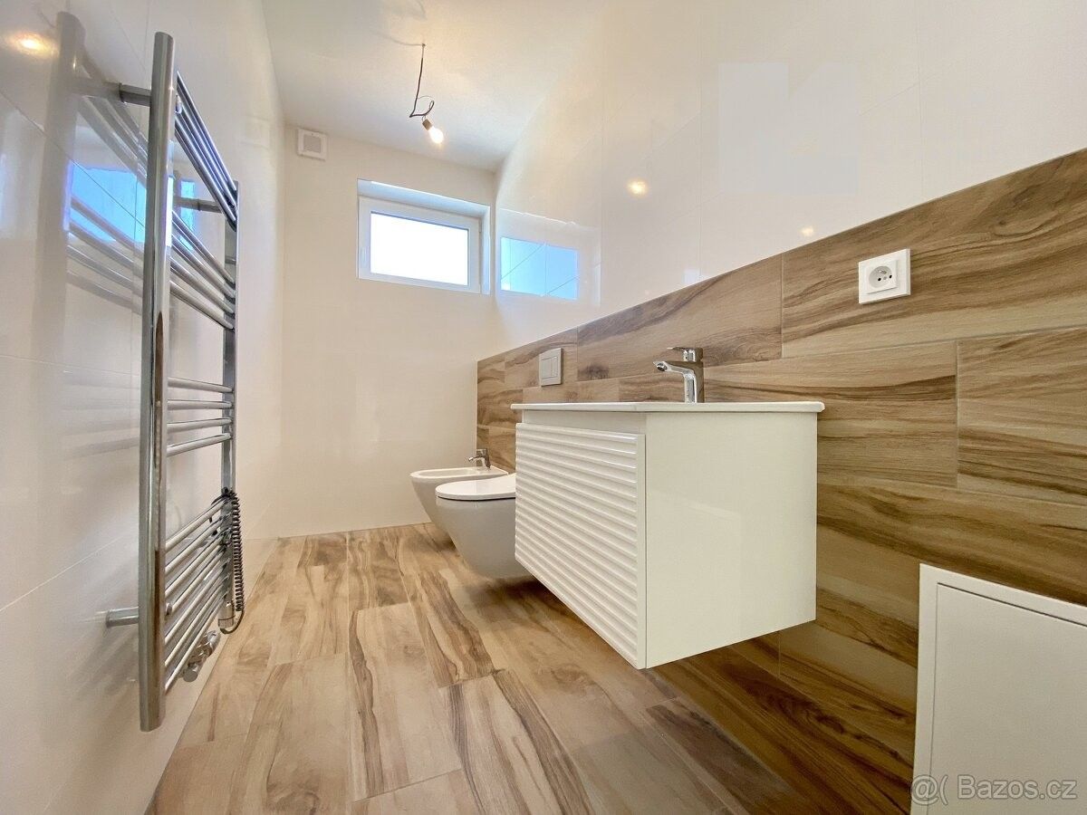 Prodej dům - Ivančice, 664 91, 165 m²