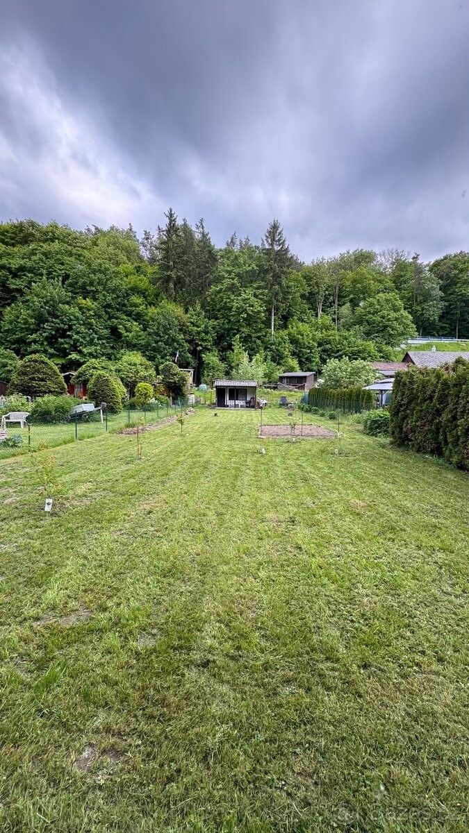 Zahrady, Bělá pod Bezdězem, 294 21, 616 m²