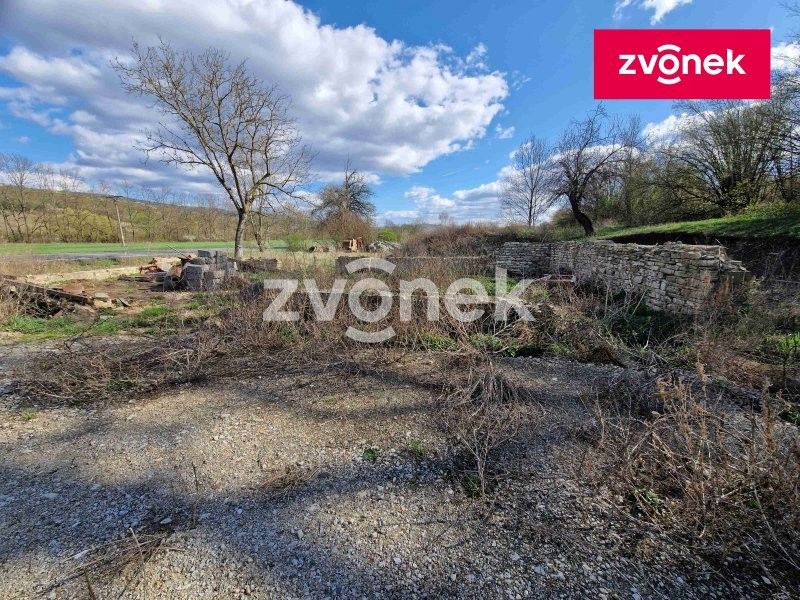 Zahrady, Velká nad Veličkou, 4 667 m²