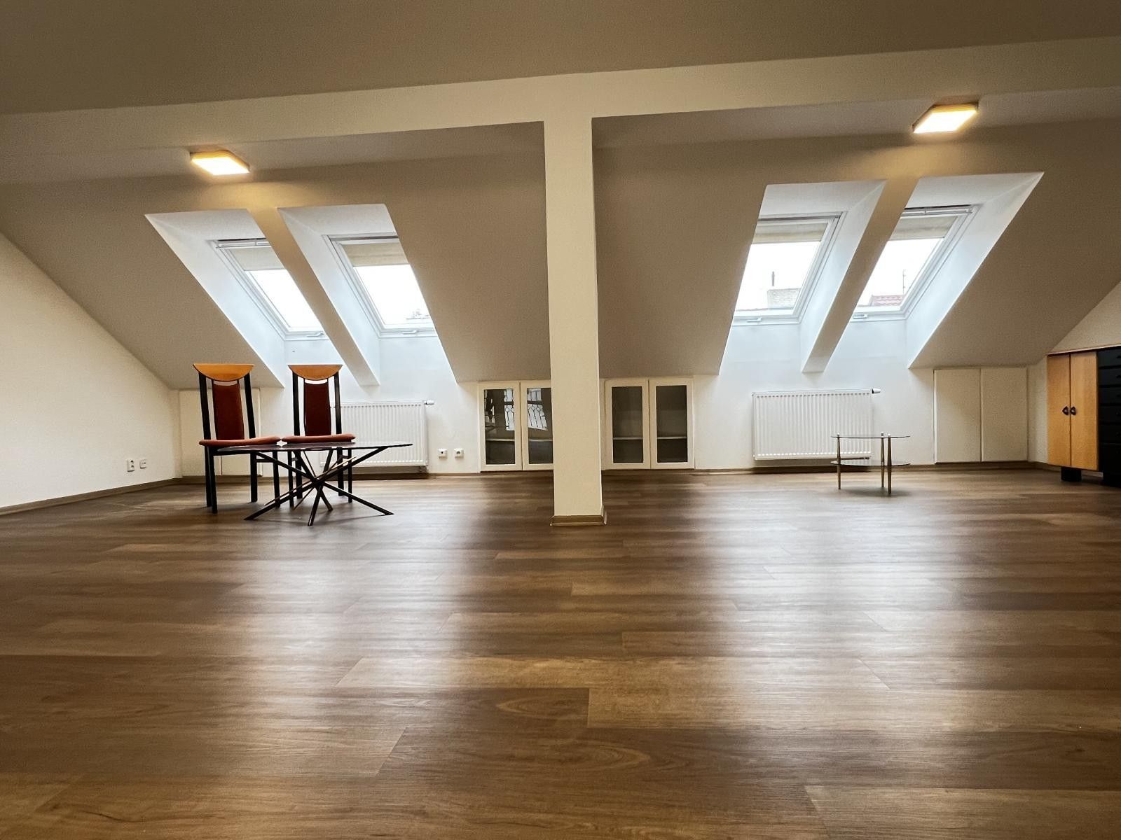 4+kk, Vlkova, Praha, 140 m²