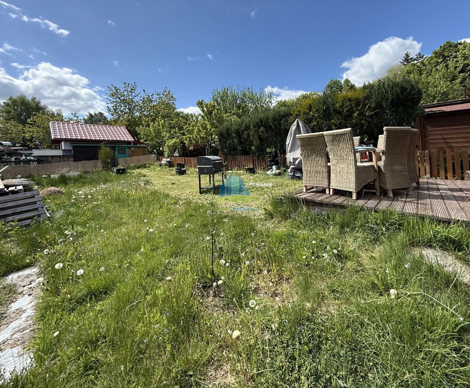Zahrady, Aš, 192 m²