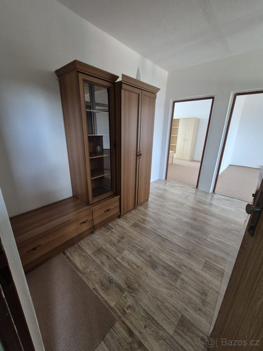 Pronájem byt 2+1 - Ostrov nad Ohří, 363 01, 60 m²