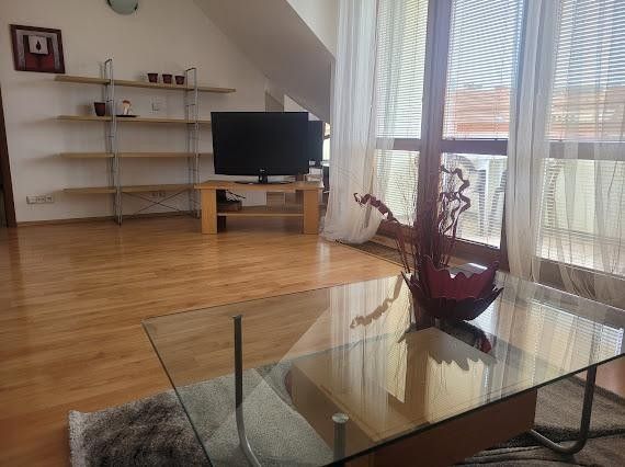 3+1, Rejskova, Praha, 106 m²
