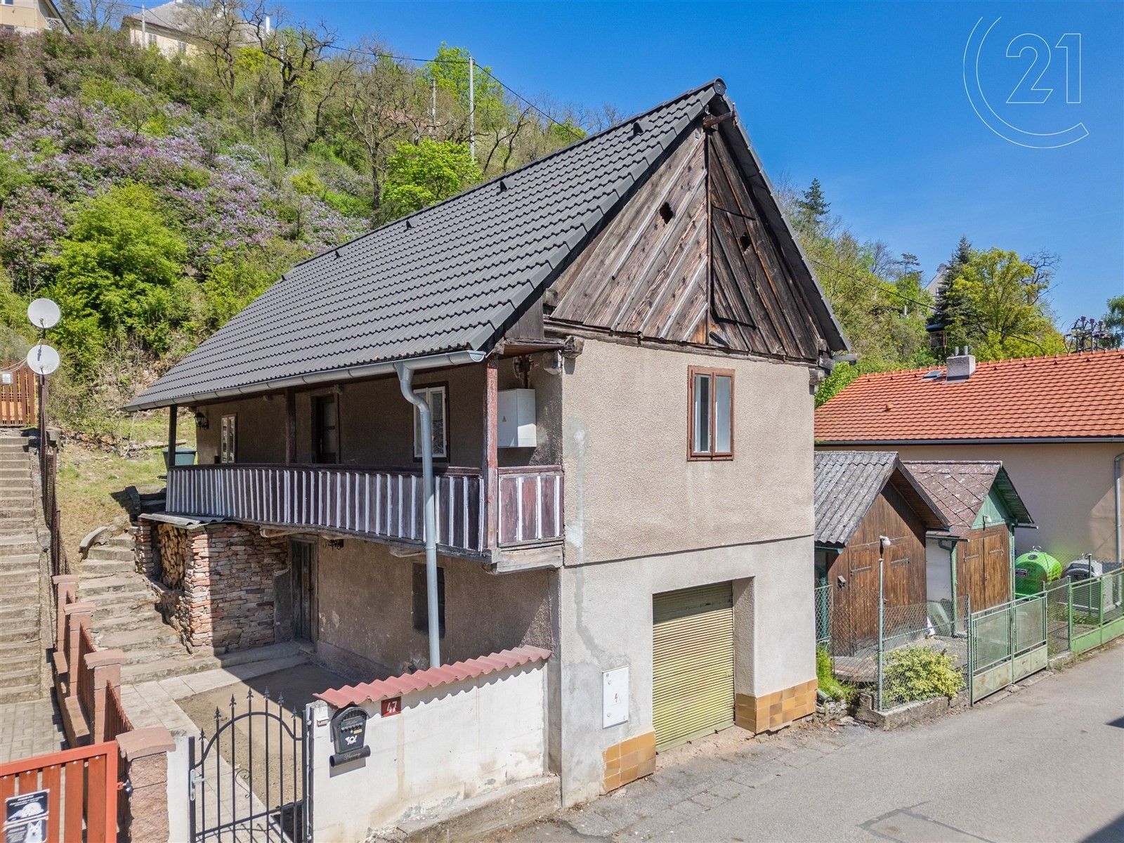 Ostatní, V Hamburku, Nižbor, 87 m²