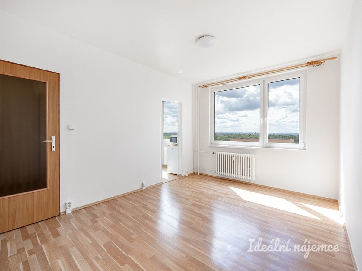 1+kk, Ratibořská, Praha, 30 m²