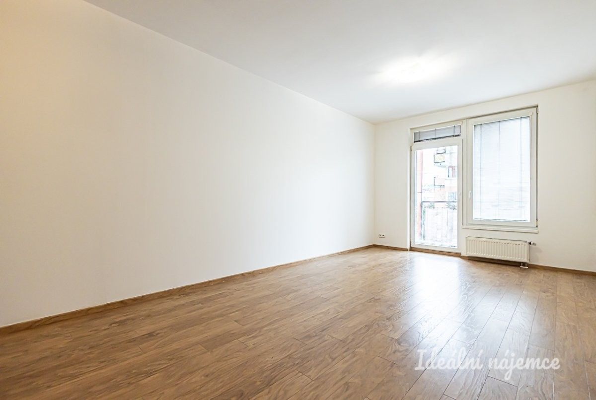 2+kk, Pod Harfou, Praha, 53 m²