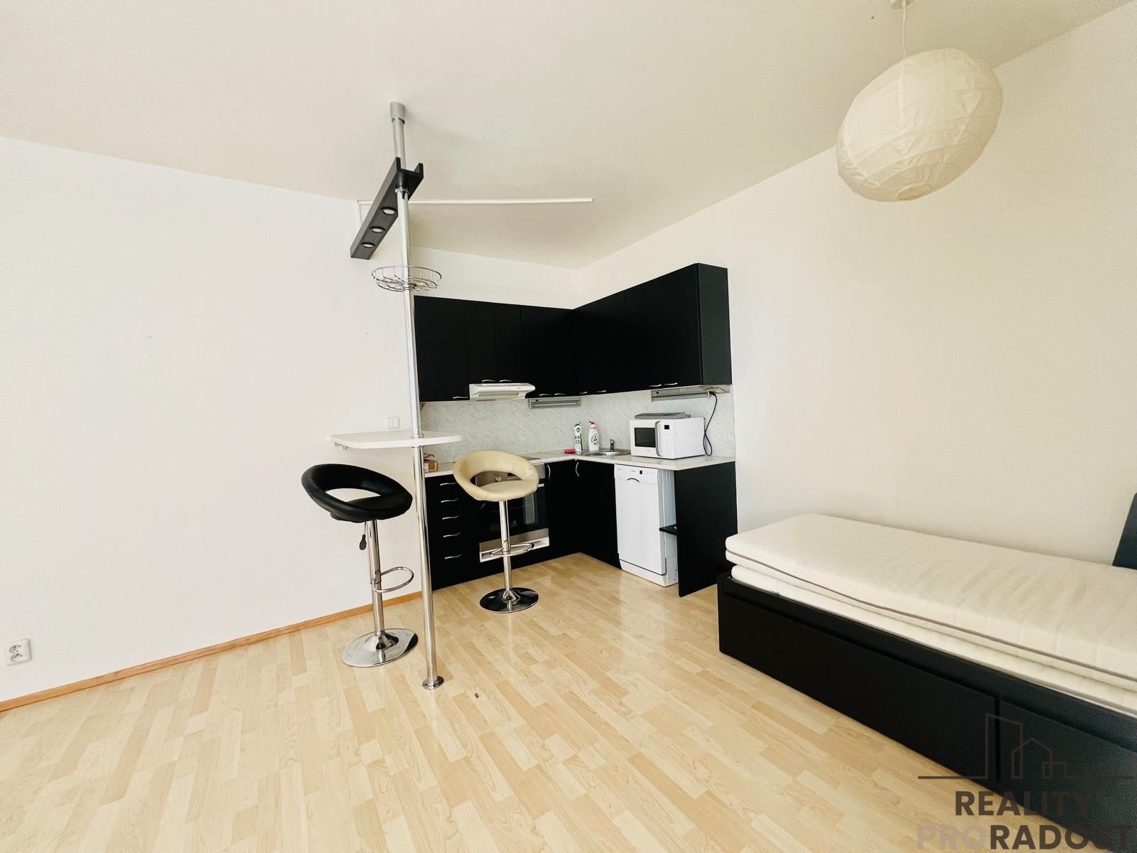 1+kk, Tulešická, Praha, 35 m²