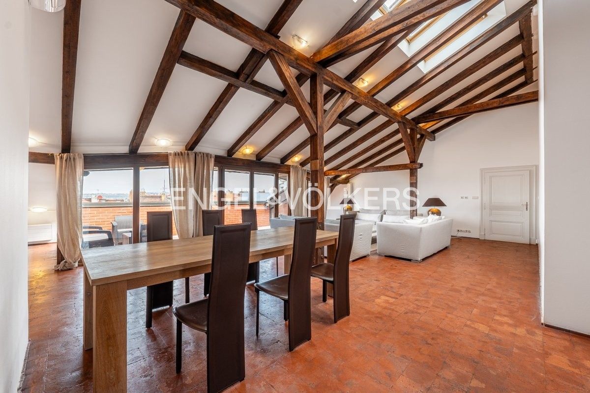 4+1, Ibsenova, Praha, 304 m²