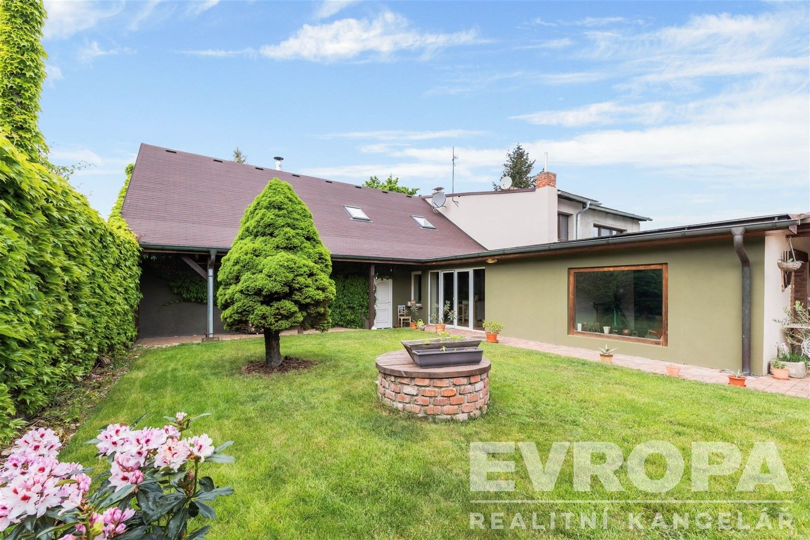 Ostatní, K Chatám, Hradec Králové, 230 m²