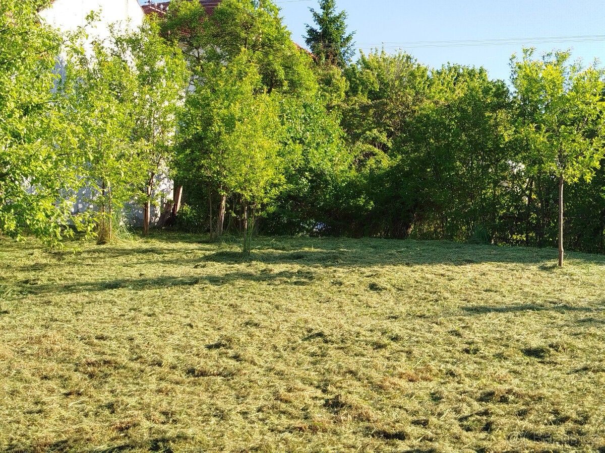Prodej pozemek pro bydlení - Otrokovice, 765 02, 842 m²