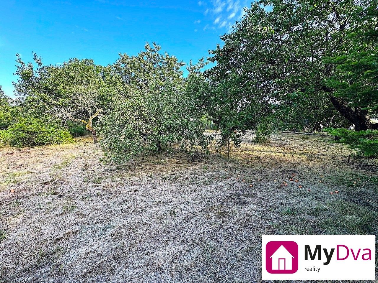Prodej pozemek pro bydlení - Znojmo, 1 465 m²