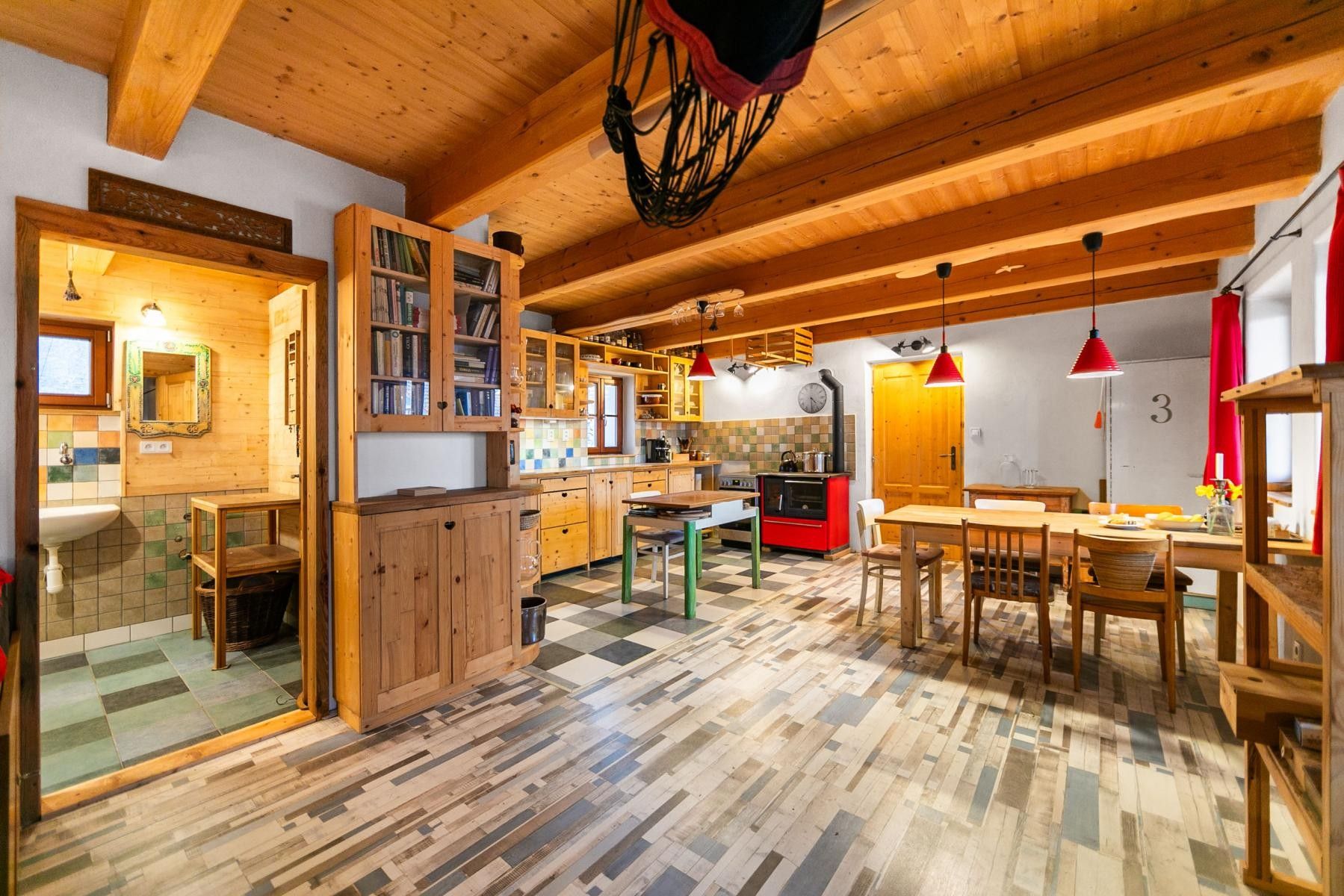 Ostatní, Skořice, 83 m²