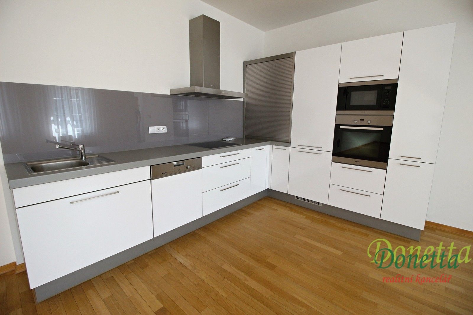 3+kk, Opatovická, Praha, 140 m²