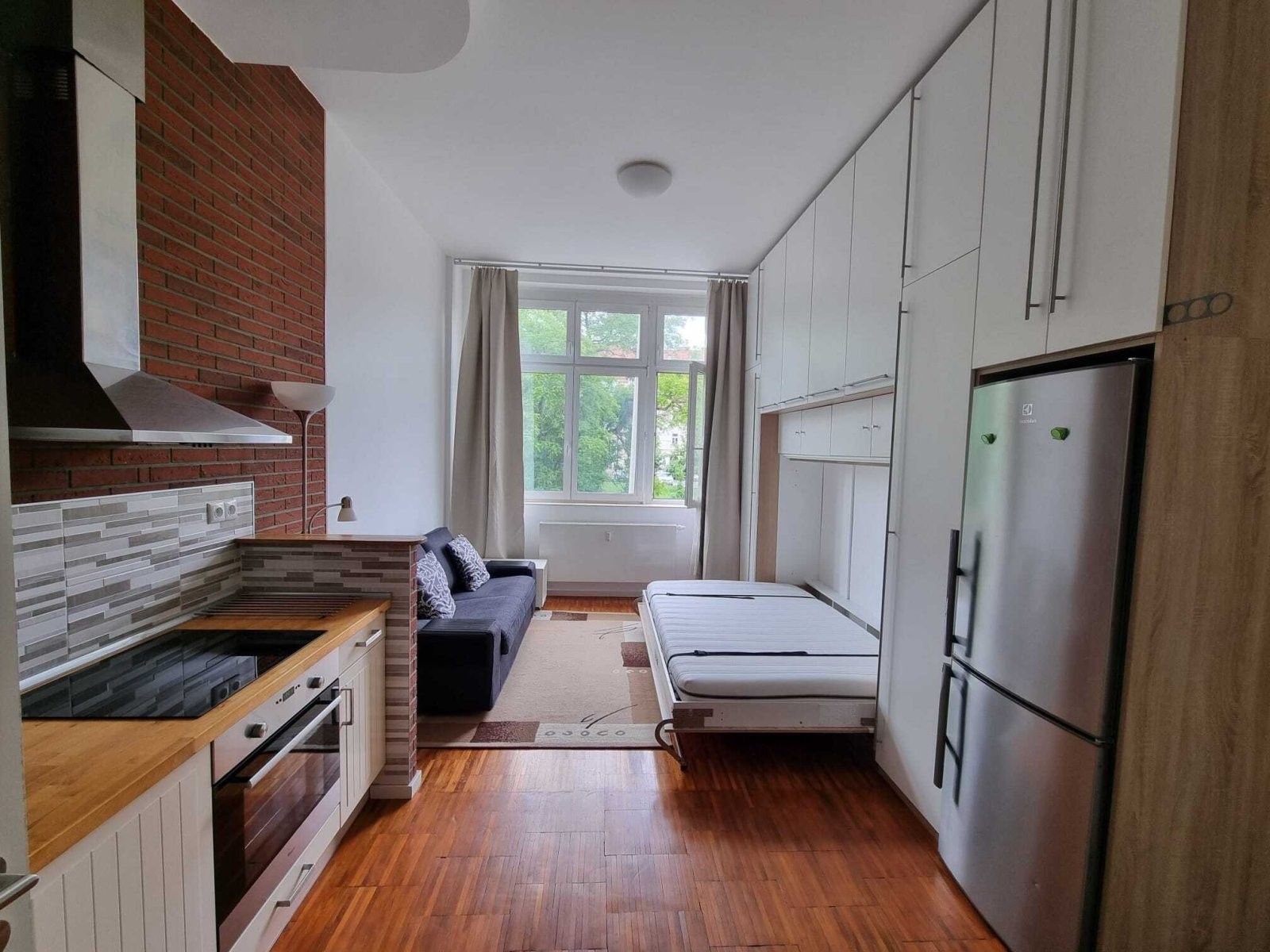 1+kk, Parléřova, Praha, 26 m²