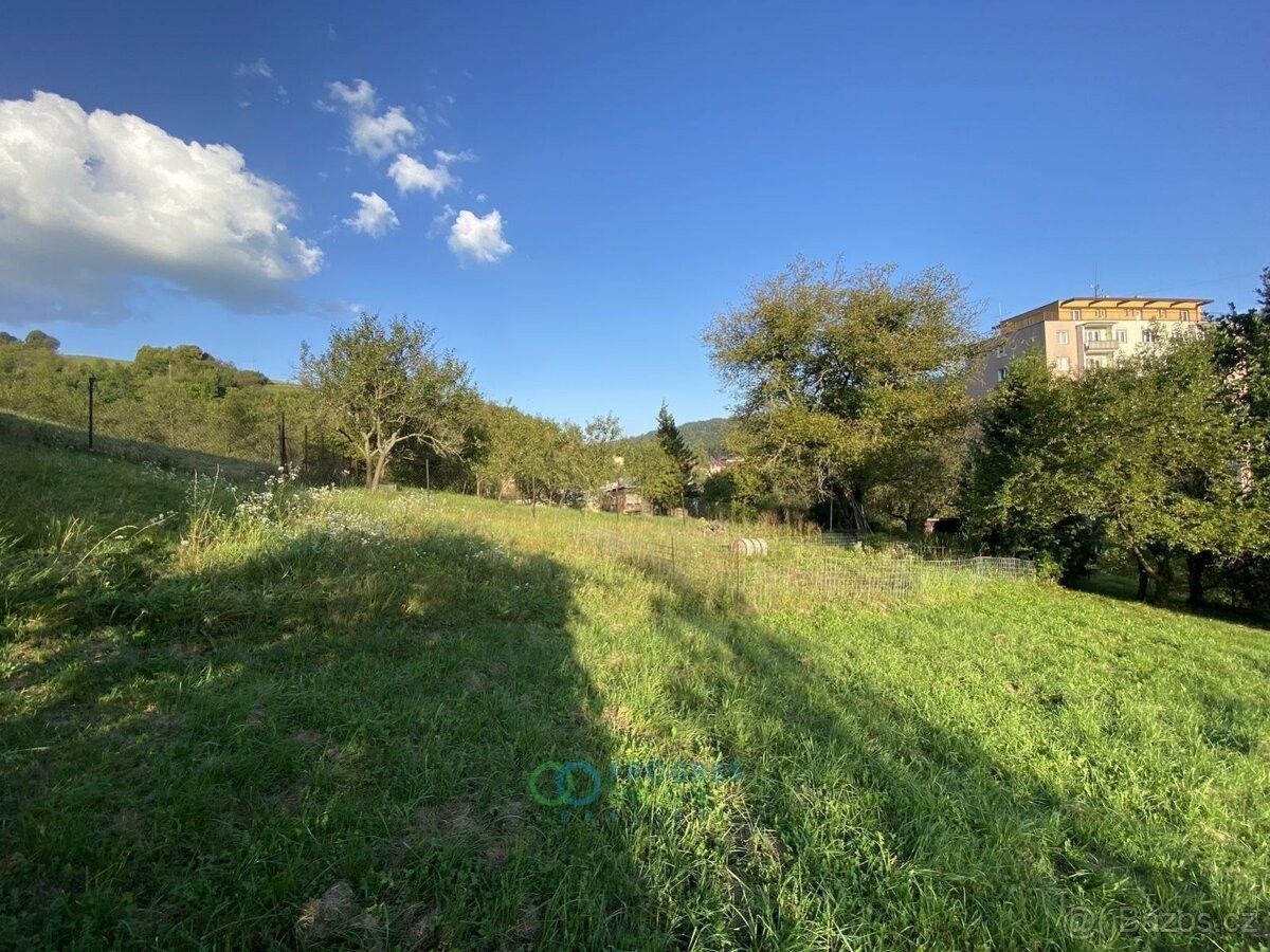 Zahrady, Vsetín, 755 01, 840 m²