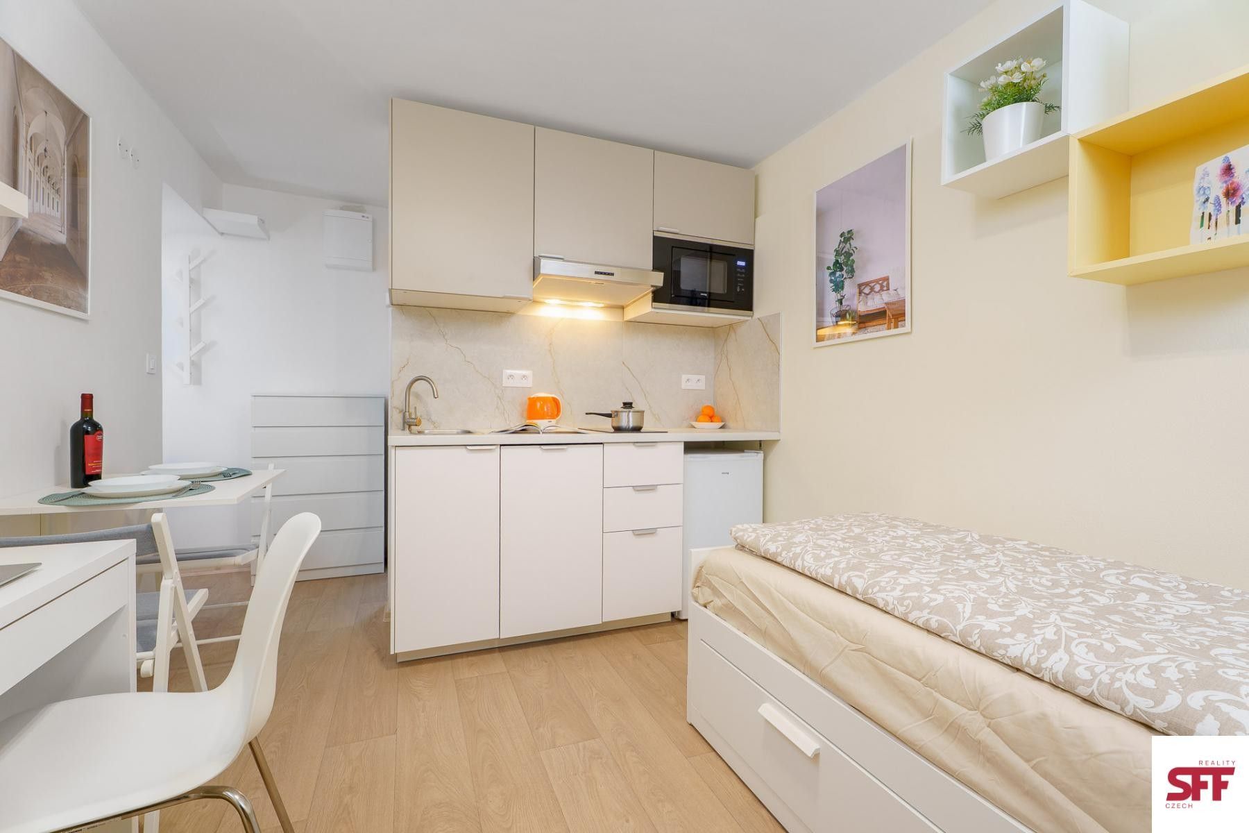 1+kk, Čerčanská, Praha, 20 m²