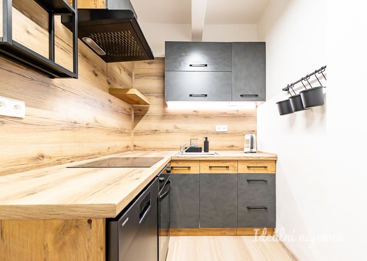 2+1, Vosmíkových, Praha, 55 m²
