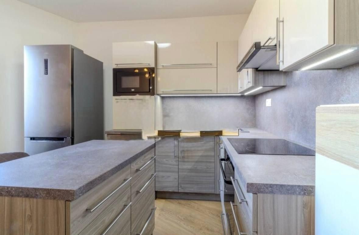 1+kk, Veselská, Praha, 44 m²