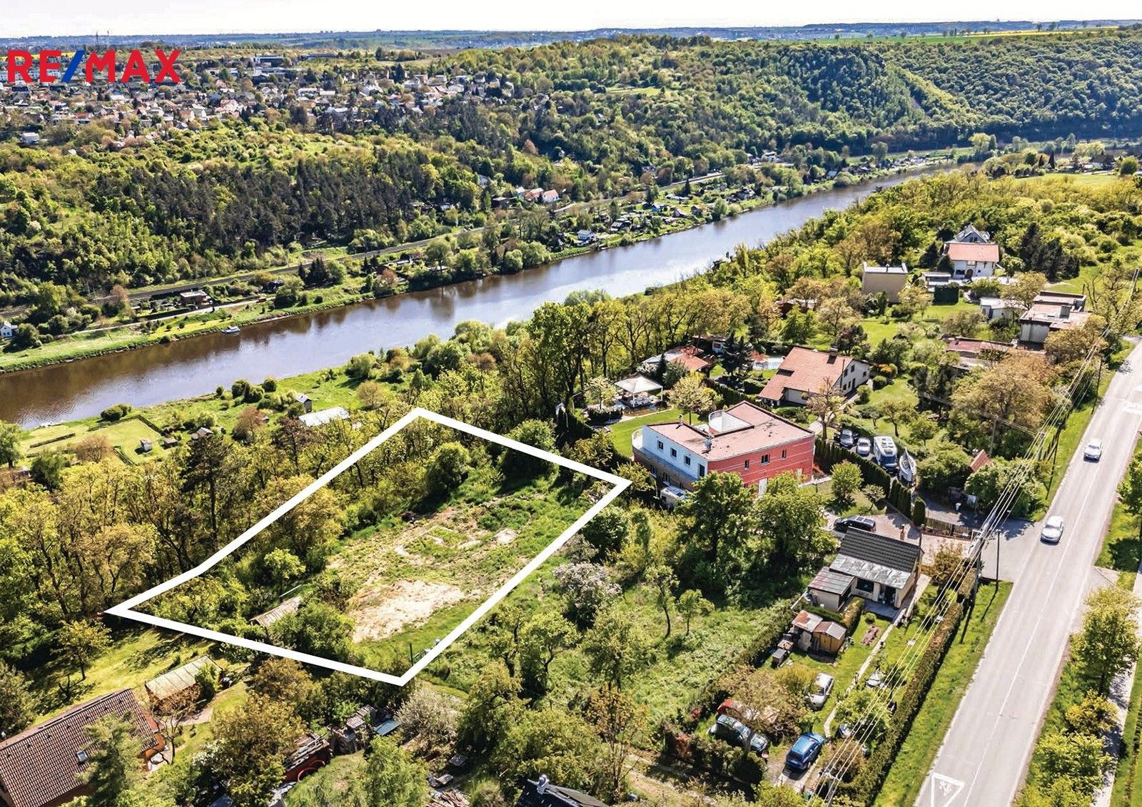 Pozemky pro bydlení, Husinec, 1 885 m²
