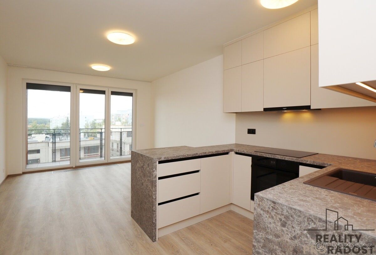 1+kk, Praha, 149 00, 31 m²