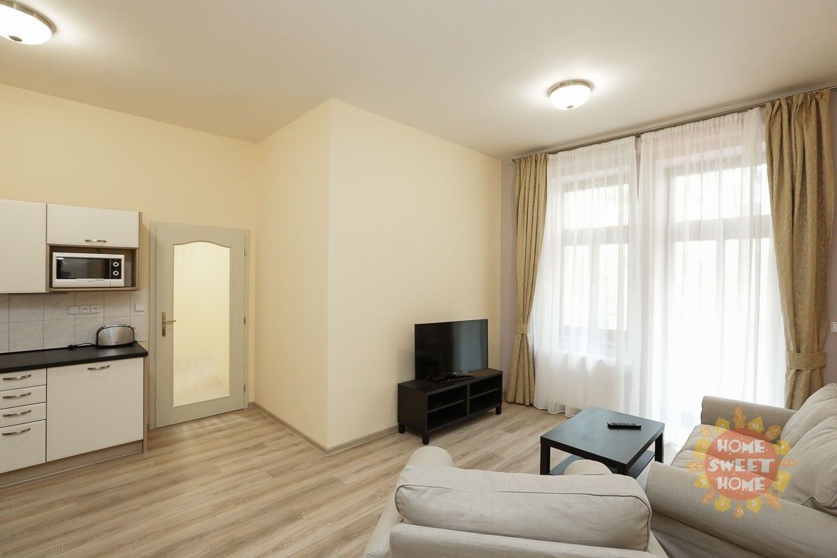 3+kk, Máchova, Praha, 83 m²