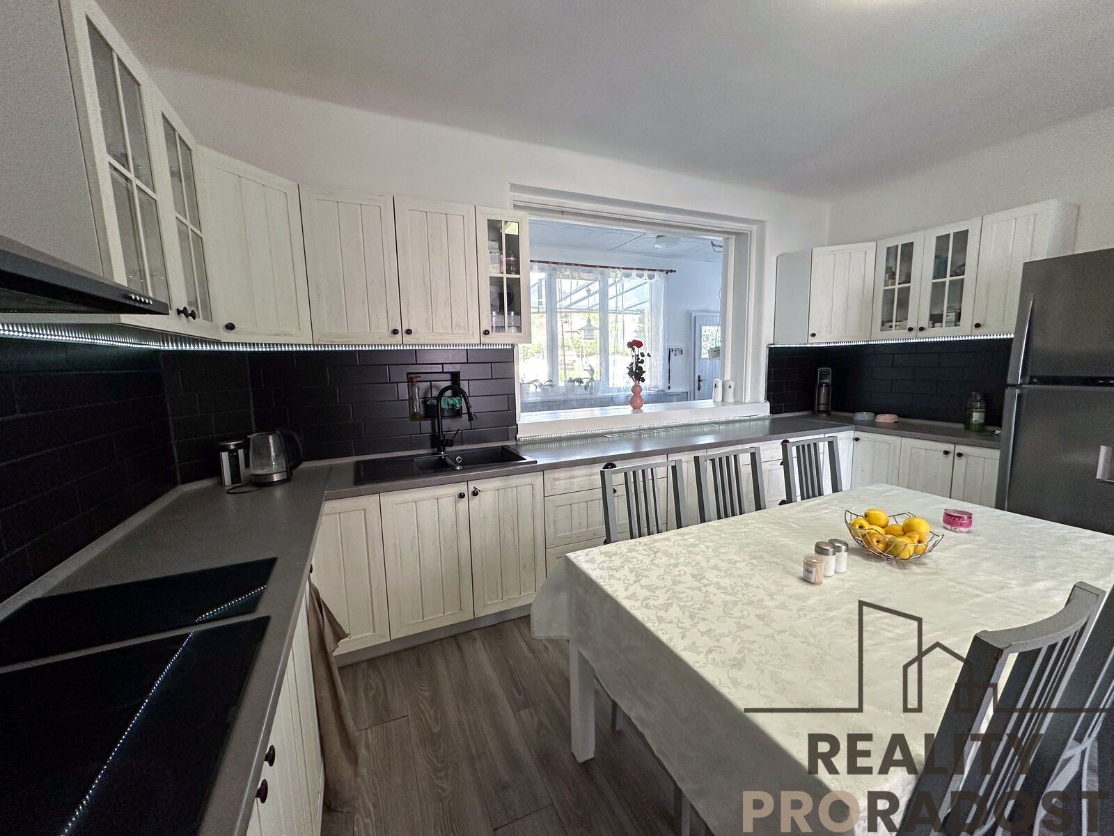 Prodej rodinný dům - Šardice, 212 m²