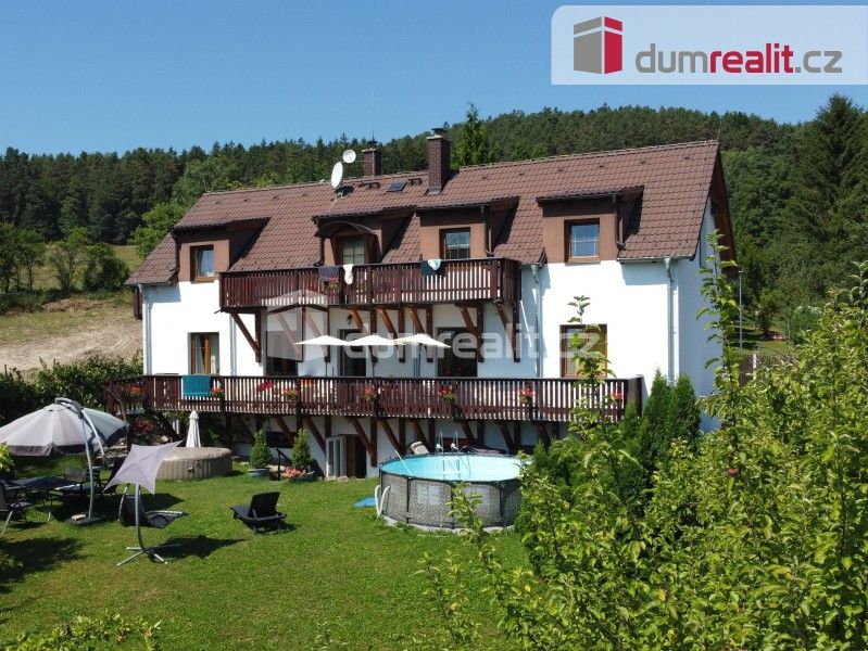 Rodinné domy, Plešovice, Zlatá Koruna, 334 m²