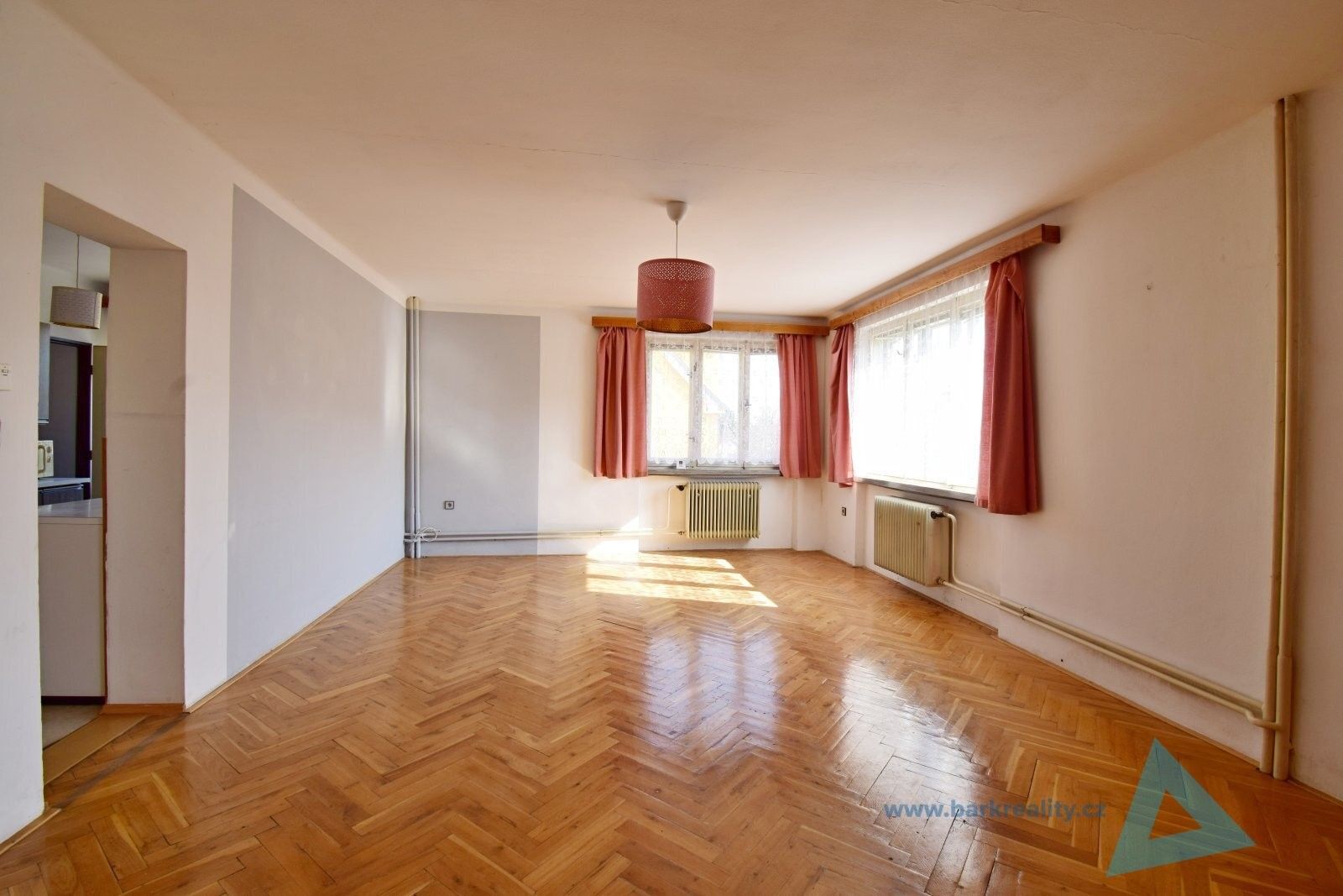 Prodej rodinný dům - Polská, Nová Paka, 350 m²