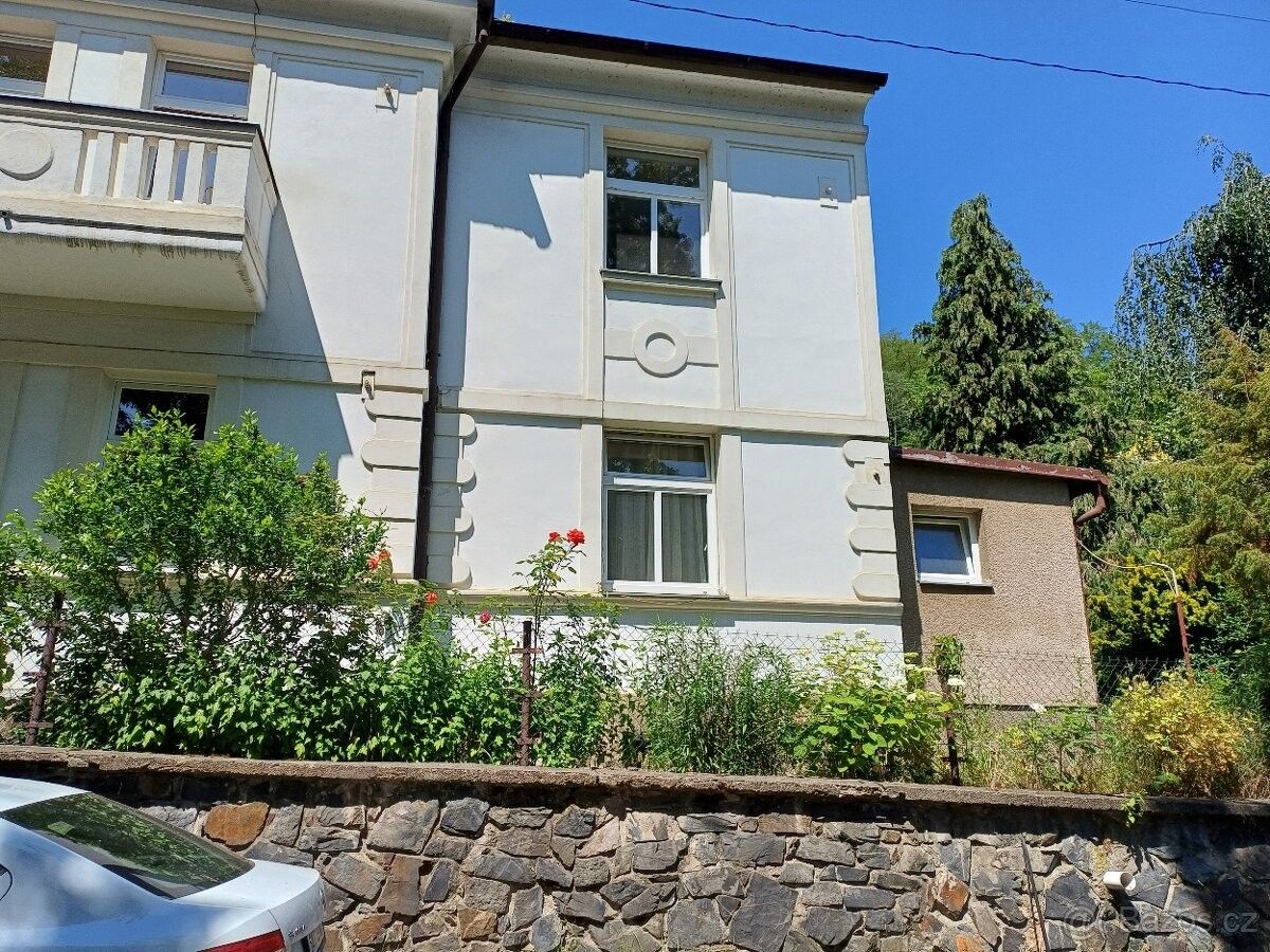 1+1, Tuchoměřice, 252 67