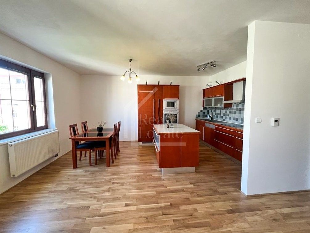 3+kk, Baranova, Praha, 120 m²