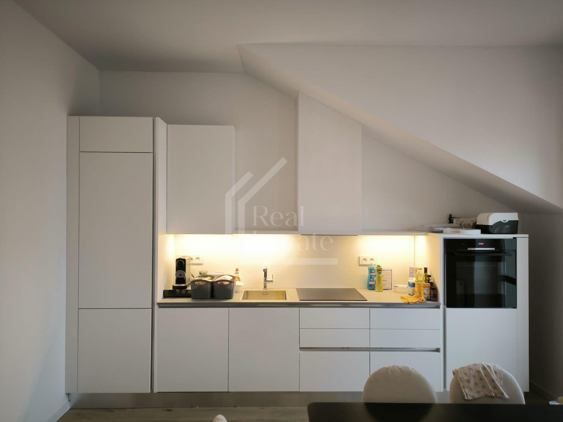 3+kk, Třebízského, Praha, 57 m²