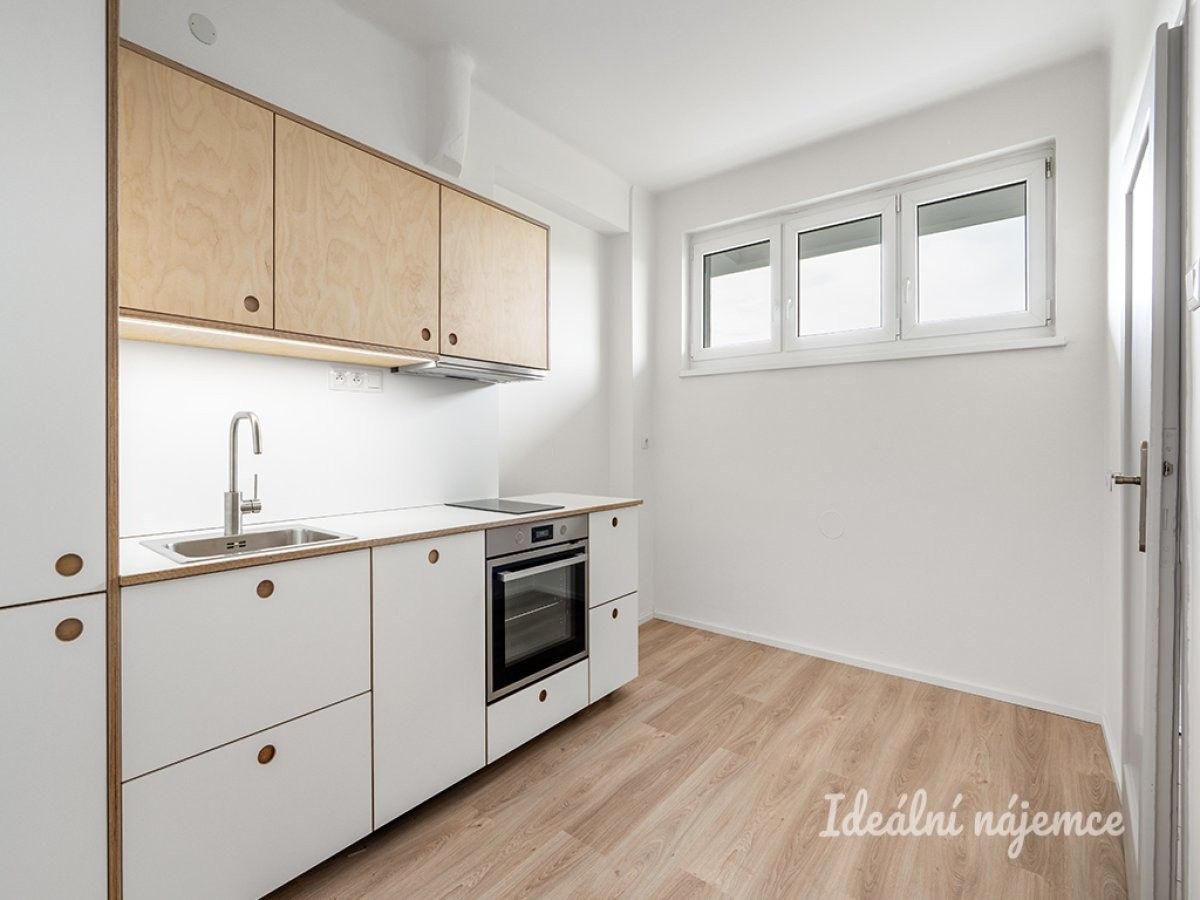 2+kk, Osadní, Praha, 47 m²