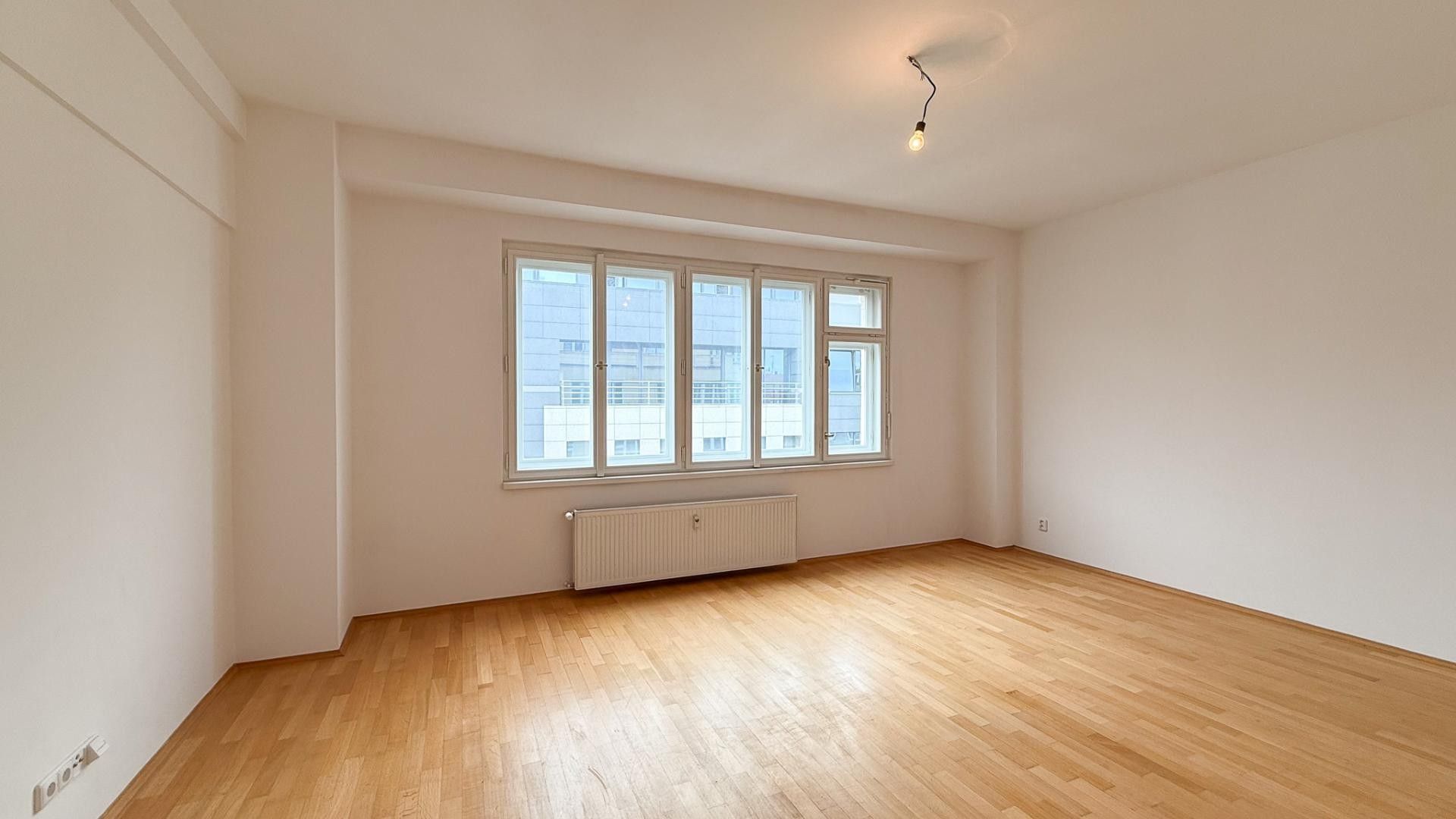 2+kk, Londýnská, Praha, 62 m²