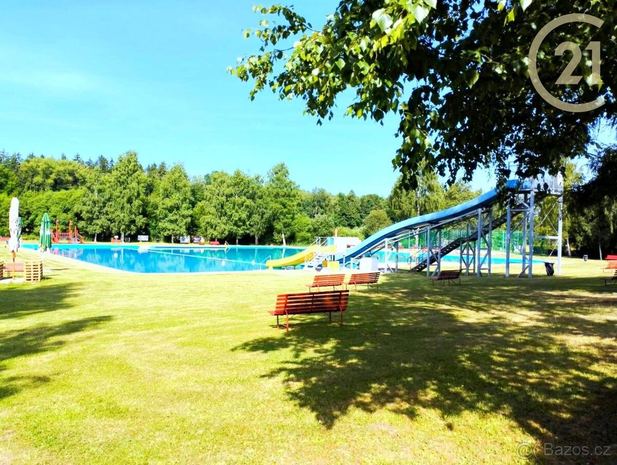 Zahrady, Polička, 572 01, 234 m²