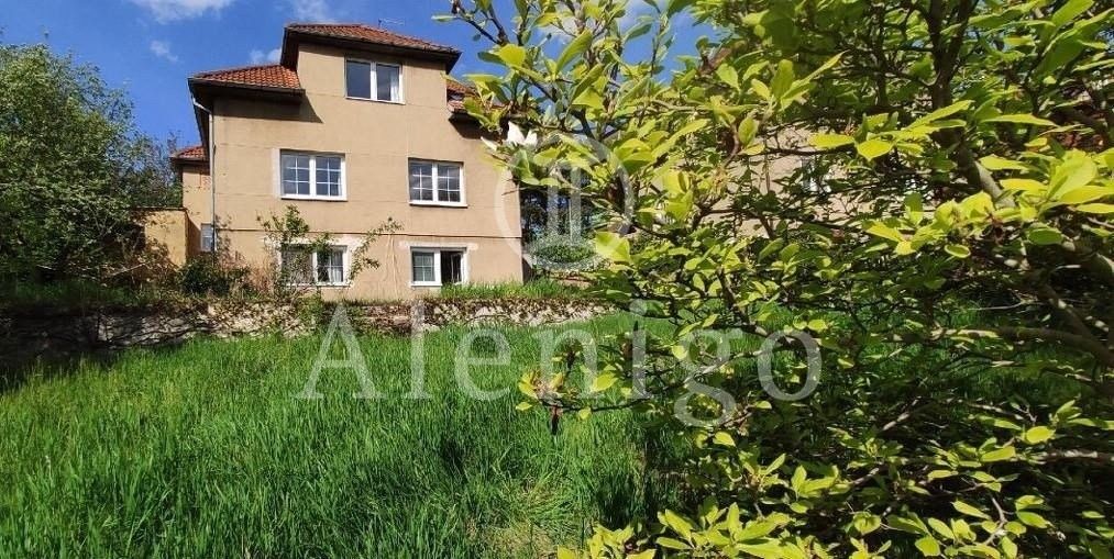 Prodej dům - Praha, 161 00, 275 m²