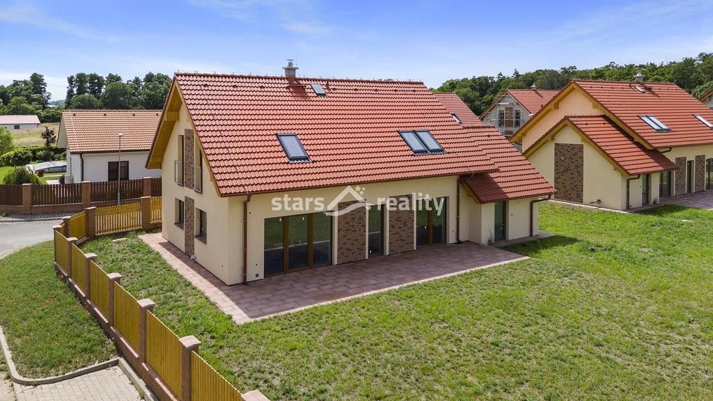 Ostatní, Veltrusy, 277 46, 762 m²