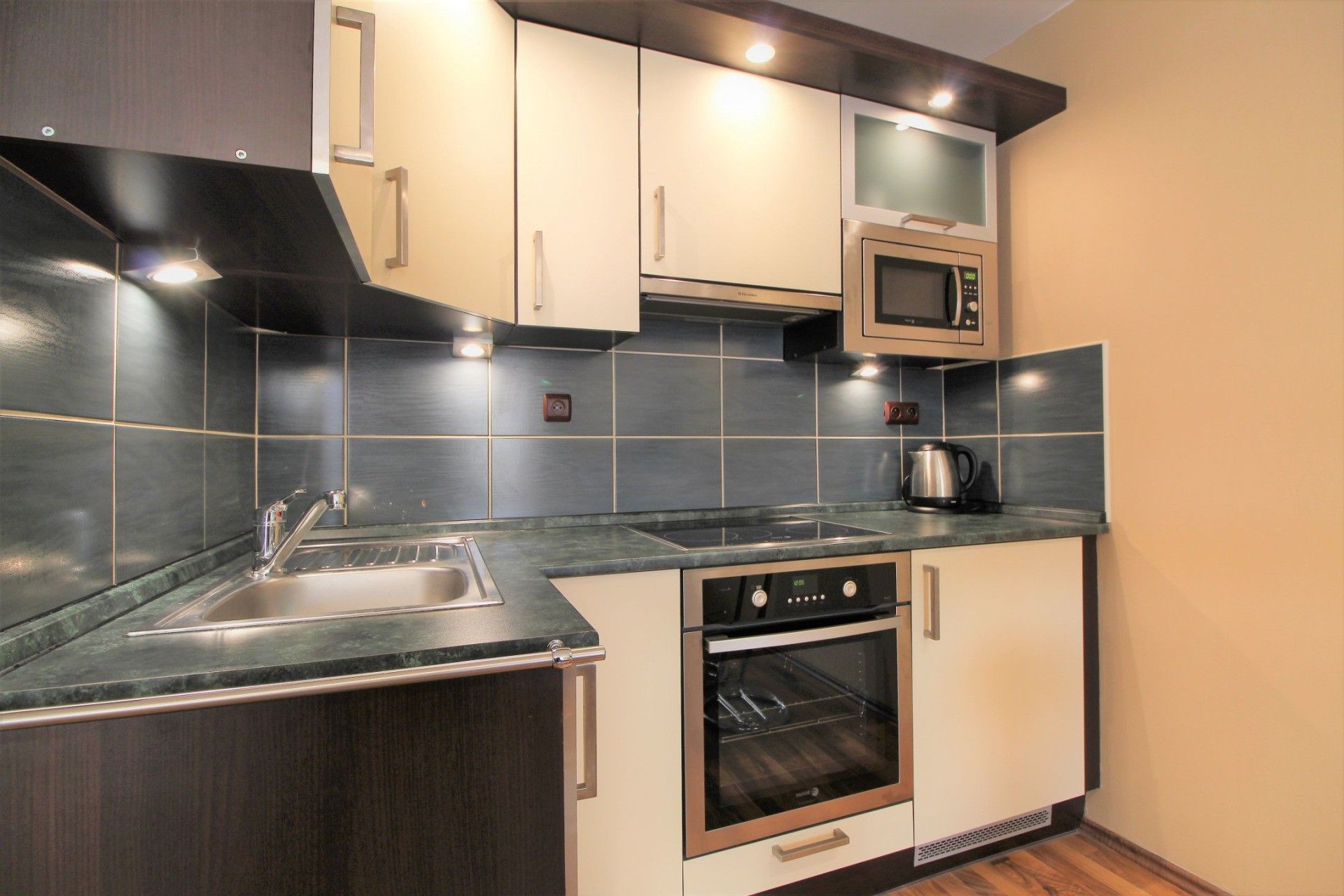 1+kk, Hybešova, Praha, 36 m²