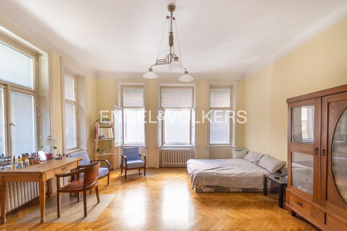 4+kk, V jirchářích, Praha, 110 m²