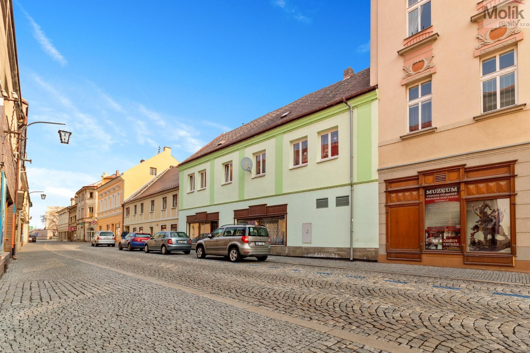 Rodinné domy, nám. Republiky, Duchcov, 293 m²
