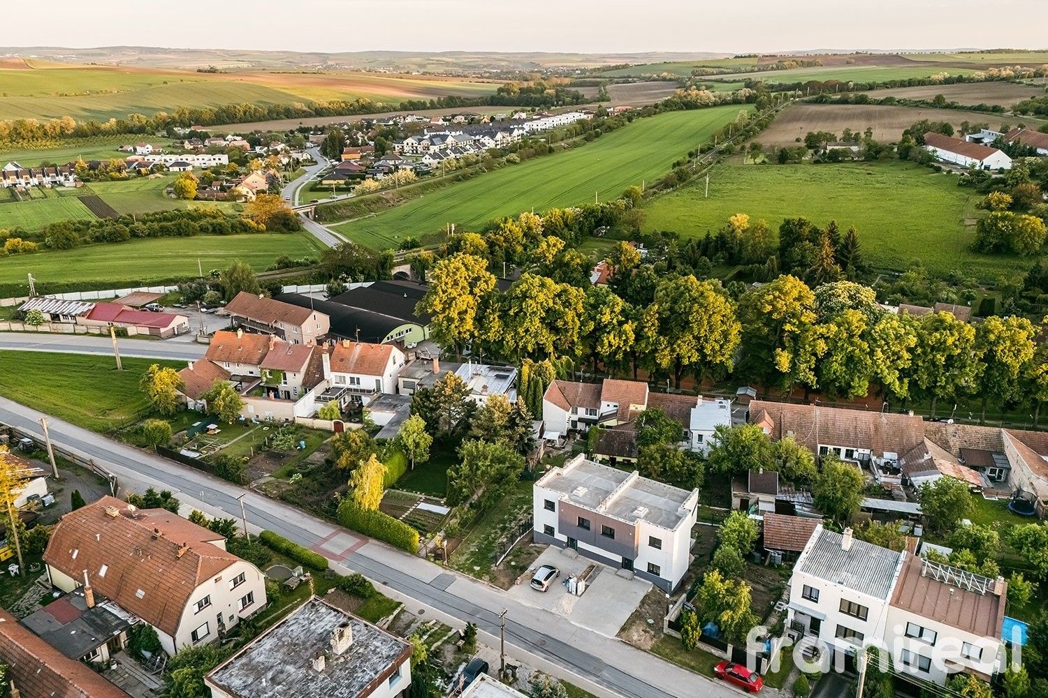 Ostatní, Holubice, 179 m²