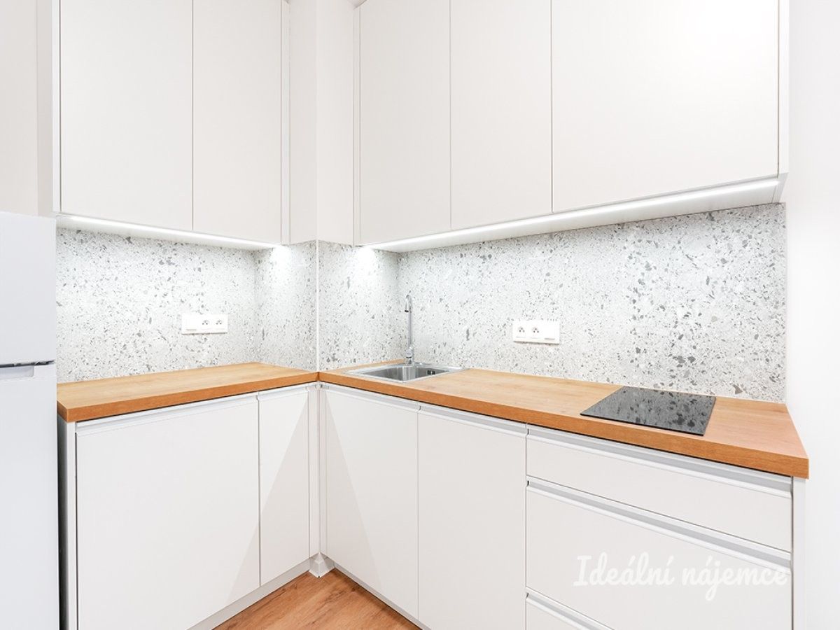 2+kk, Na Větrníku, Praha, 36 m²