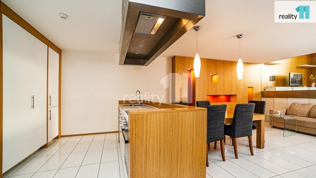 2+kk, Senovážné náměstí, Praha, 104 m²