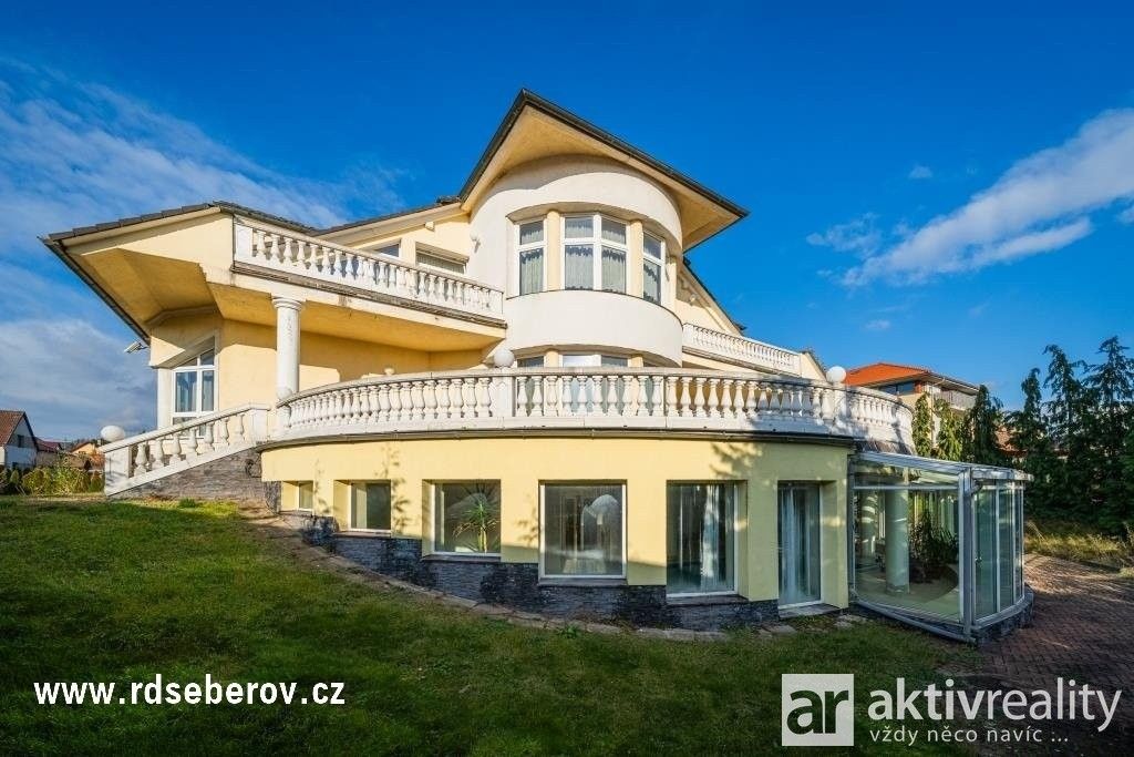 Vily, K Hrnčířům, Praha, 1 093 m²