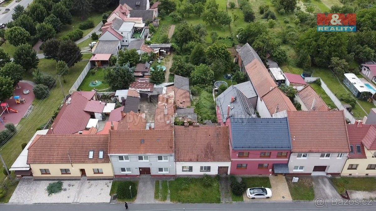 Prodej pozemek pro bydlení - Ostrožská Nová Ves, 687 22, 811 m²