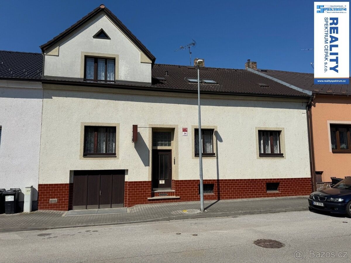Prodej dům - České Budějovice, 370 06, 271 m²