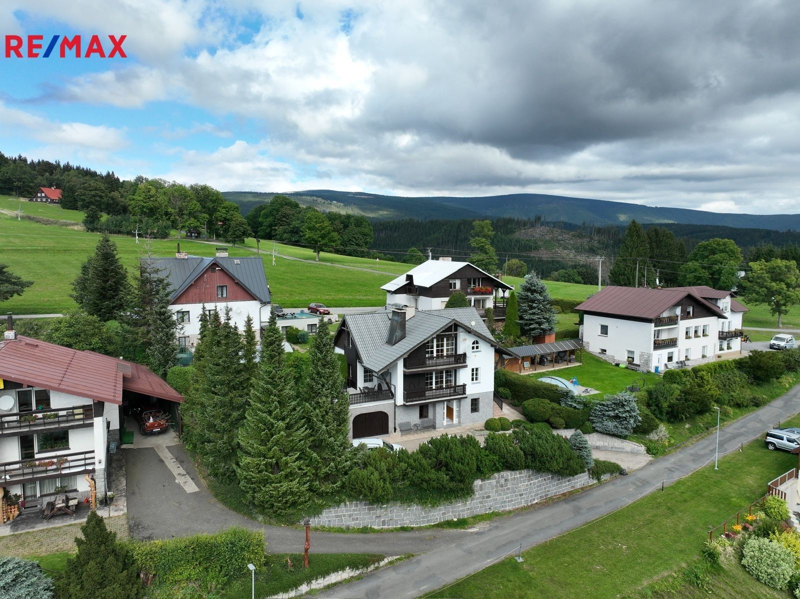 Ostatní, Strážné, 350 m²