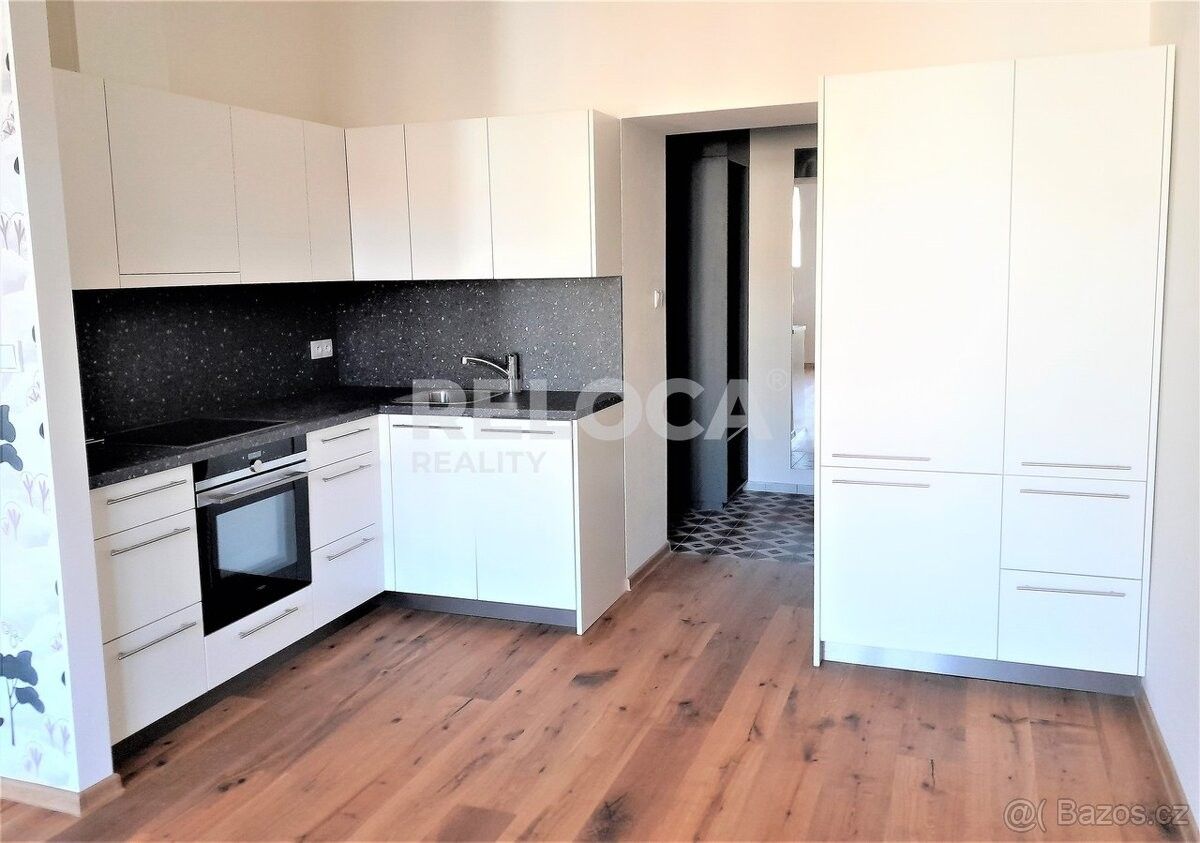 Ostatní, Praha, 130 00, 42 m²