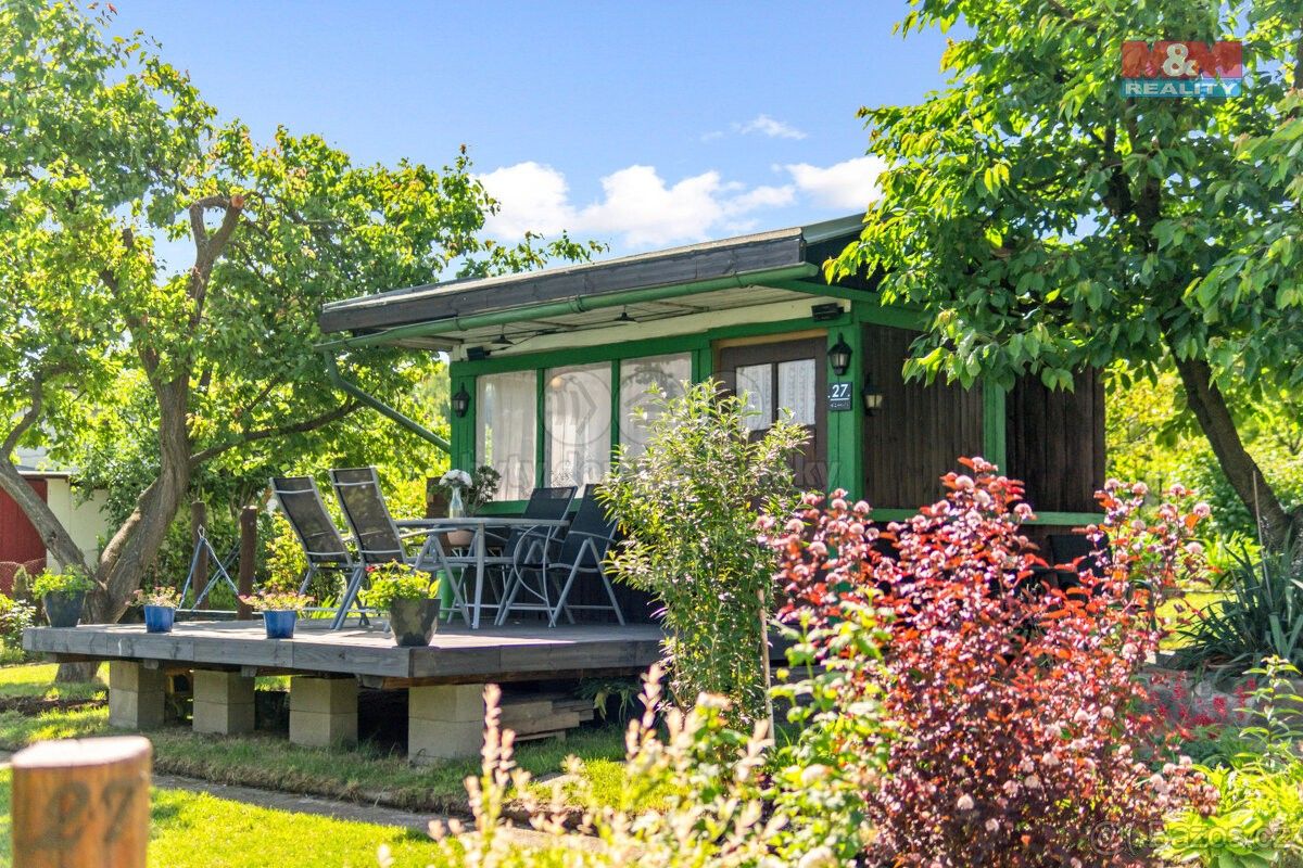 Zahrady, Teplice, 415 03, 325 m²