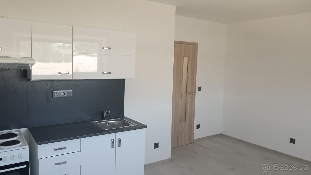 Pronájem byt - Strančice, 251 63, 28 m²